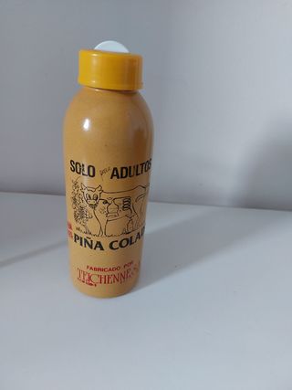 Copas coctel, botella, aperitivos