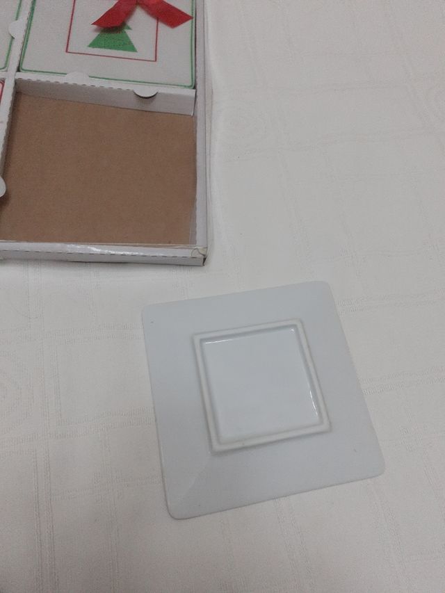 PLATOS DE PORCELANA CON MOTIVOS NAVIDEÑO