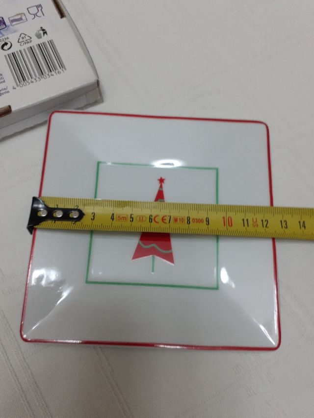 PLATOS DE PORCELANA CON MOTIVOS NAVIDEÑO