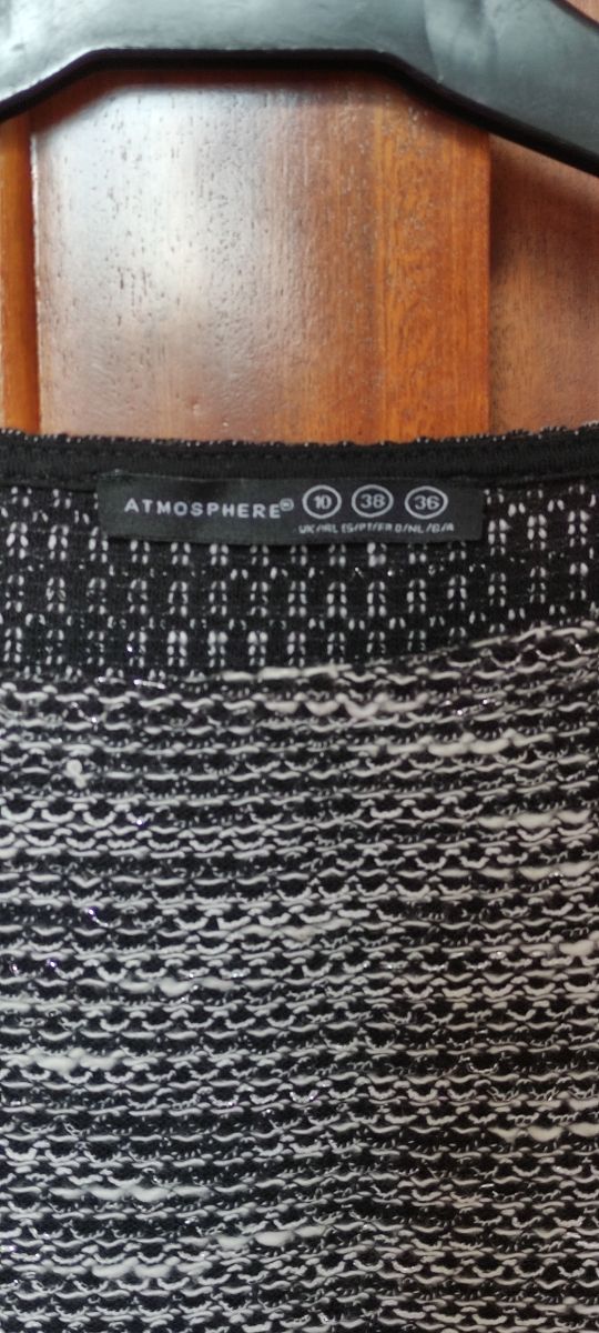 Jersey negro. Suéter. Punto. Manga larga.