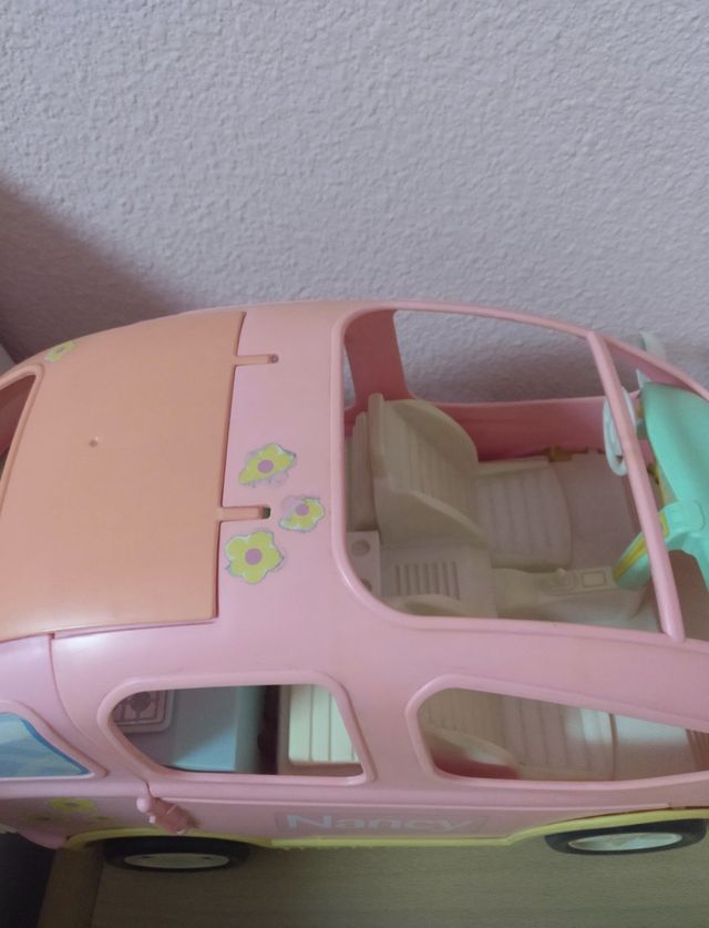 Coche caravana Nancy y mellizos Tin y Tan