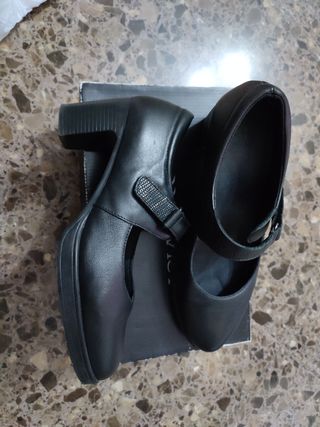 Zapatos abotinado piel "Lola Torres"