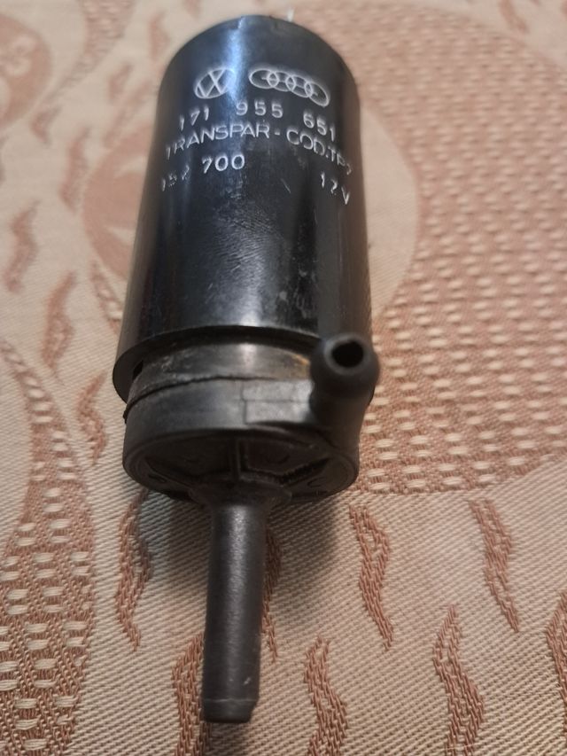 Golf cabrio mk1. Bomba limpiaparabrisas