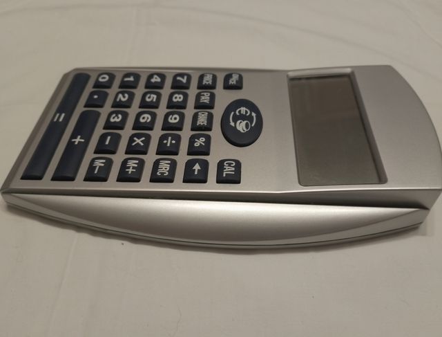 CALCULADORA CON CONVERSOR DE EUROS
