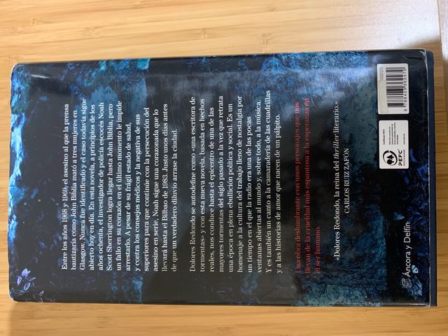 Un libro de Dolores Redondo