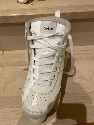 Patines ruedas. Roller artístico niña