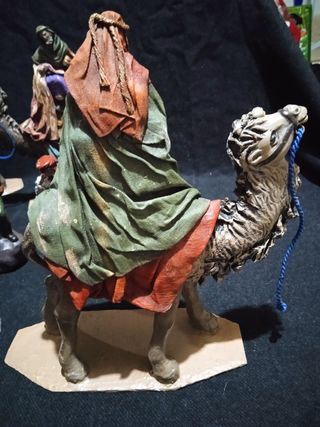 Figuras antiguas de belén de barro