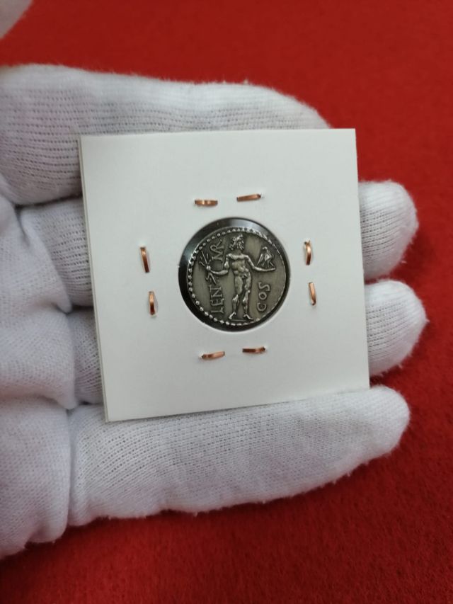 Denario a catalogar, precintada buen relieve