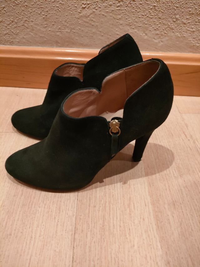 Zapatos nuevos negros Unisa 38