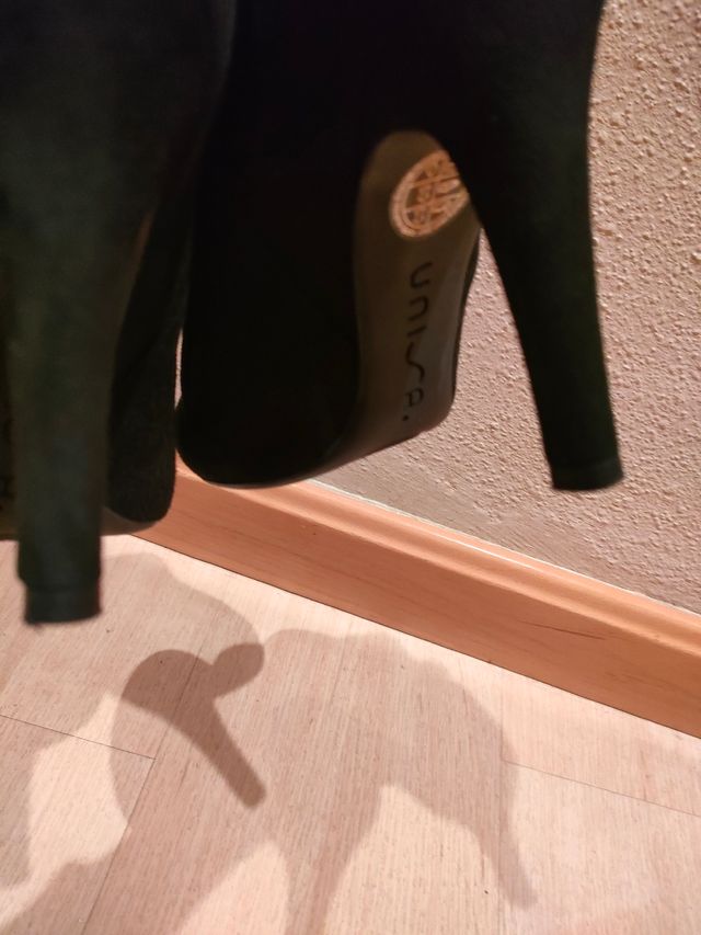 Zapatos nuevos negros Unisa 38