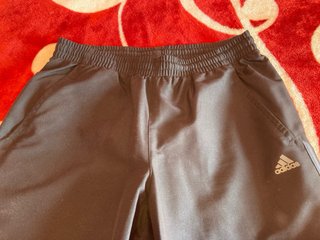 Chándal Adidas A ESTRENAR talla M.  Gris y negro