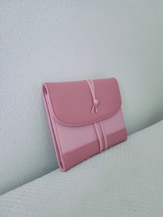 Portafoglio in similpelle rosa nuovo mai usato