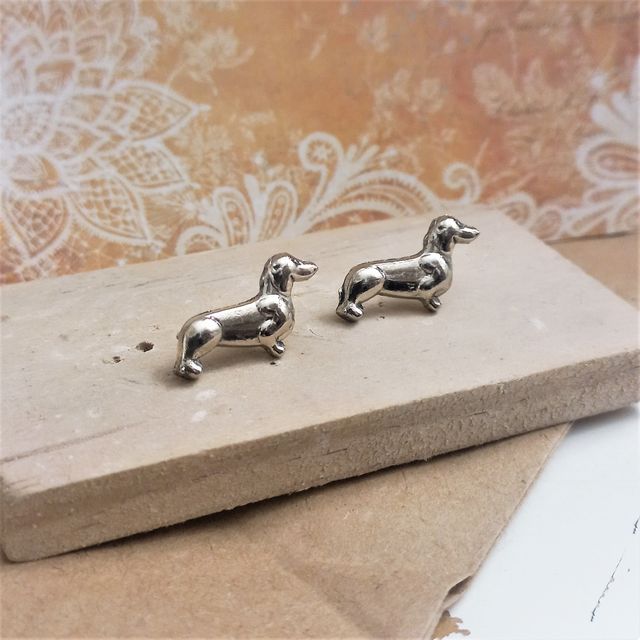 Pendientes de perro salchicha. Dachshund, teckel