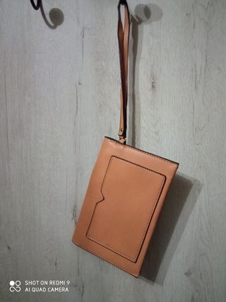 BOlSO/ CARTERA DE MANO O PORTA MÓVIL