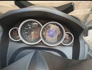 Cambio o vendo SYM Joymax 125cc (2015)  1.900 €