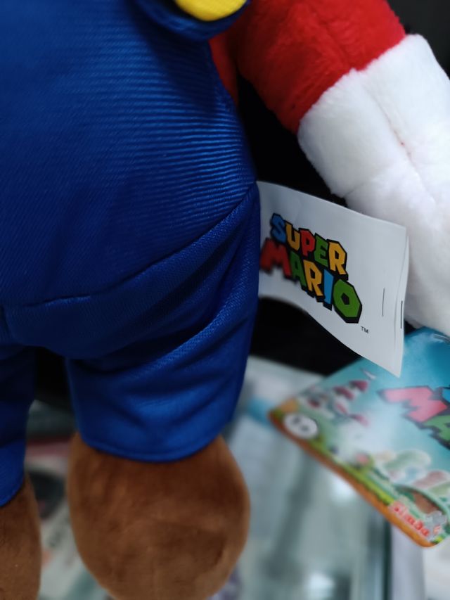 Peluche Super Mario Bros HQ de 32 cm de Simba