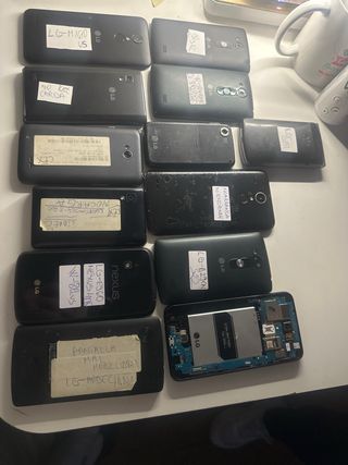 Lote de 13 Telefonos LG