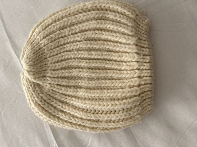 conjunto gorro y bufanda blancos