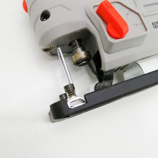 Sierra de calar Daewoo DALJS18-1 con batería