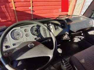 Nissan Atleon 2007