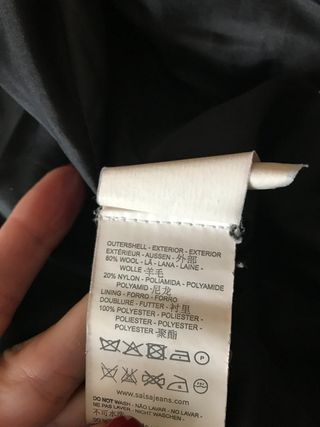Abrigo de lana en negro marca Salsa