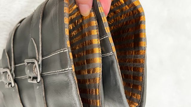 Botins cinza da Feud