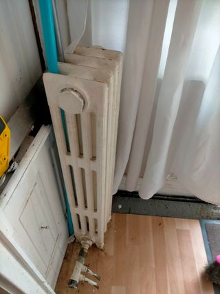 radiador antiguo en buenas condiciones