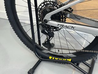 MEGAMO TRACK  2023  talla S