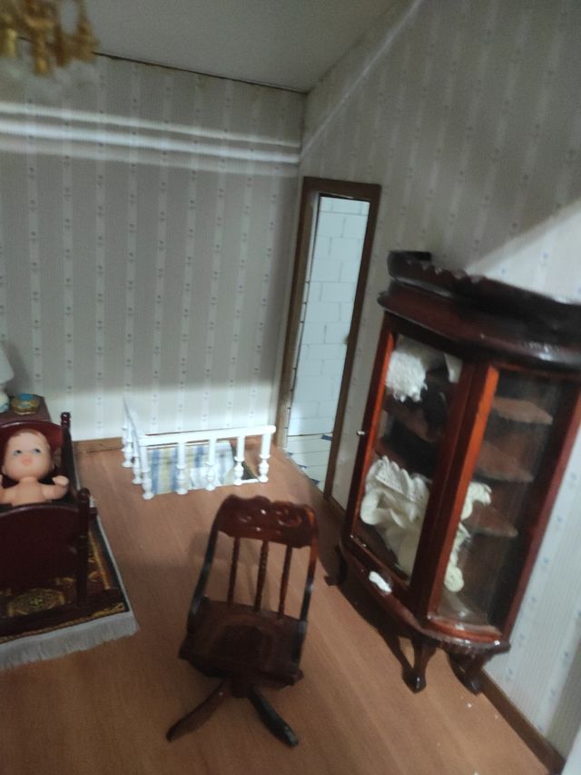 Casa muñecas antigua,todo detalle interi