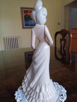 Figura de gran tamaño de porcelana