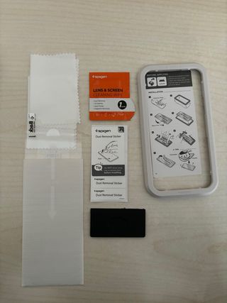 Vetrino iphone 12 Spigen
