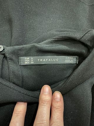 Vestido corto negro