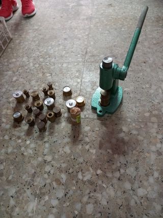 Máquina de forrar botones