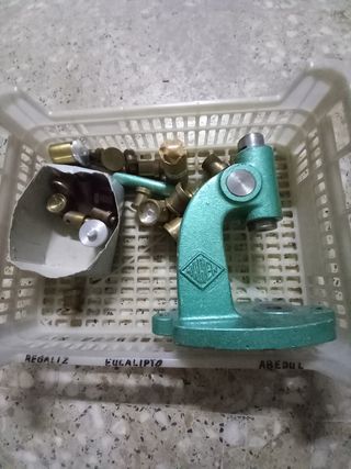 Máquina de forrar botones