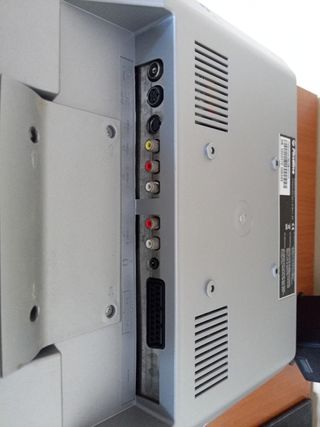 Monitor Televisión 15" Firstline