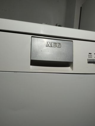 Lavavajilla AEG