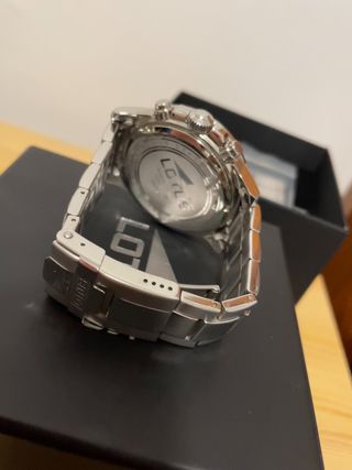 Reloj Lotus