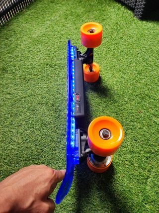 monopattino elettrico pennyboard SK8 AIR con telecomando e