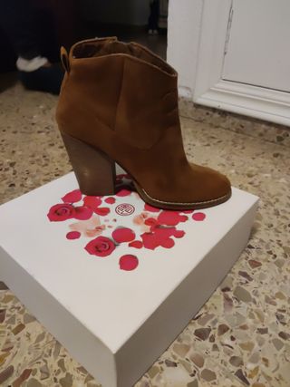 Botín marrón