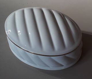 Cofanetto in ceramica bianco