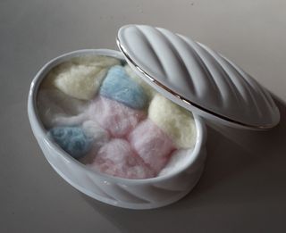 Cofanetto in ceramica bianco