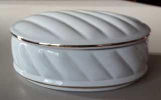 Cofanetto in ceramica bianco