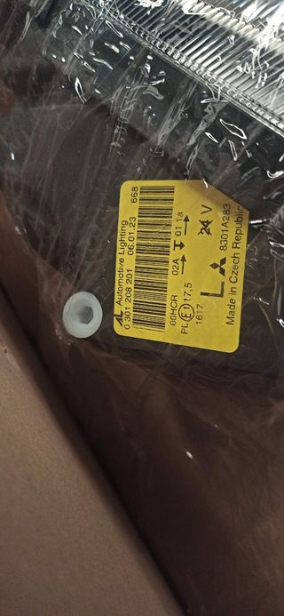 faro delantero izquierdo Mitsubishi Colt