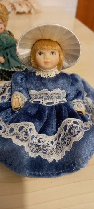 Vendo bambole ceramica bloccco a€70 o singole