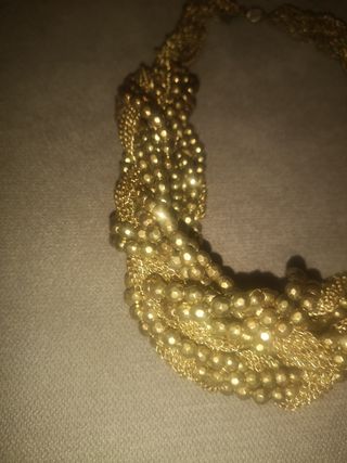Collar dorado