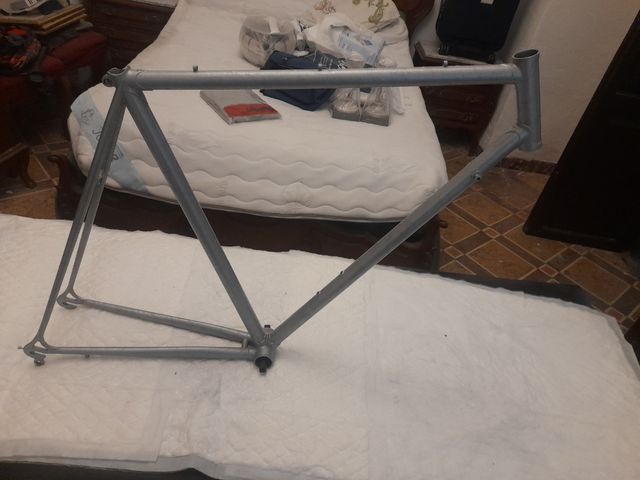 Telaio vintage in acciaio per bici taglia 56.