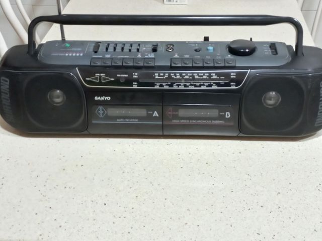 Radio cassette