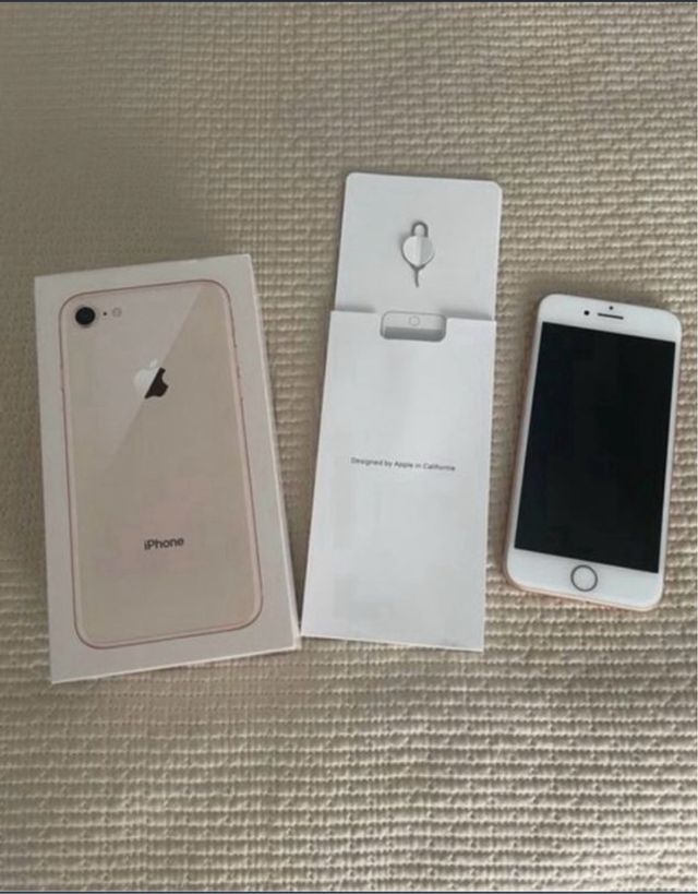 Iphone 8 Gold, 64 Gb + Apple Watch serie 1