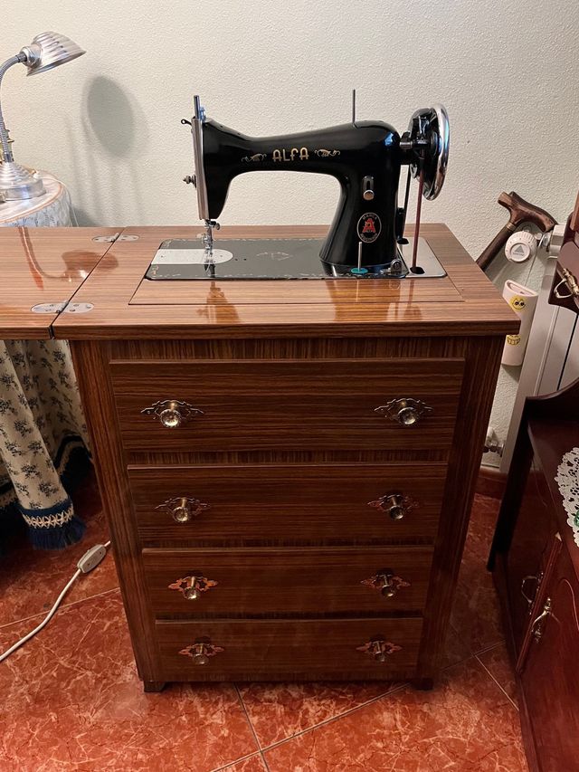 Maquina coser Alpha