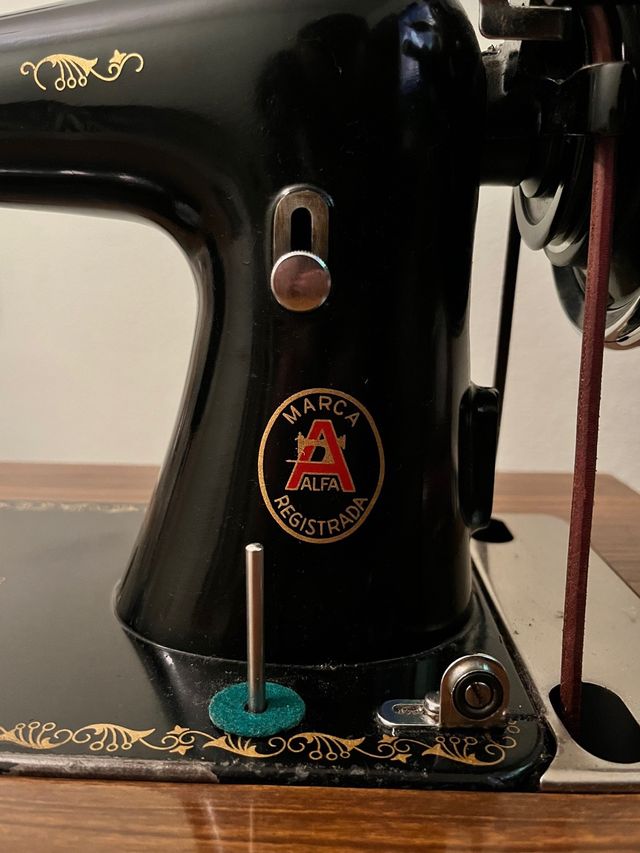 Maquina coser Alpha